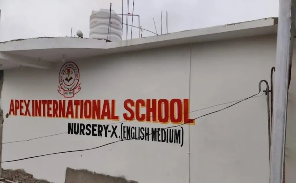 Exterior building view of Apex International School in Indrathair, recognized as the best school in Manigachhi and a top school in Manigachhi & Darbhanga, offering modern CBSE English medium education from Nursery to Class X.